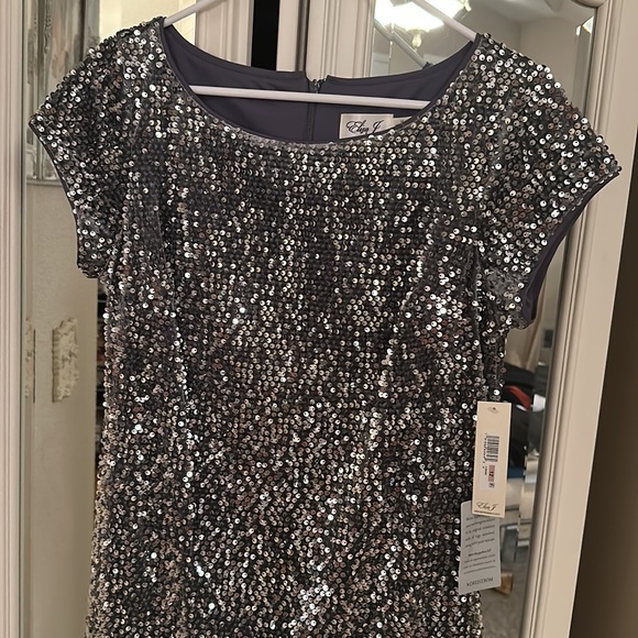 Eliza J Sequin Velvet Dress - Picture 9 of 10